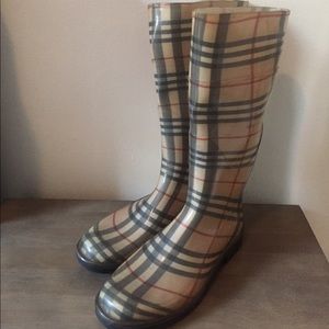 Burberry Rain Boots size 40